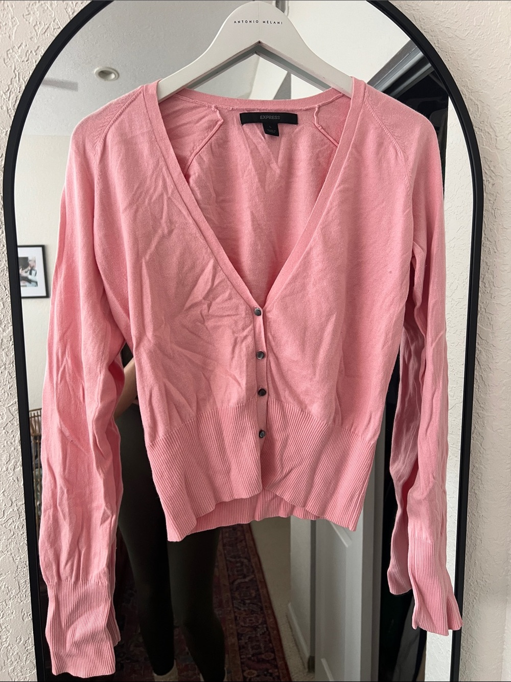 Express Pink V-Neck Button cropped Cardigan